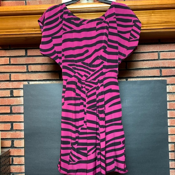 Prevett Other - Prevett Short Sleeve Romper SZ - S